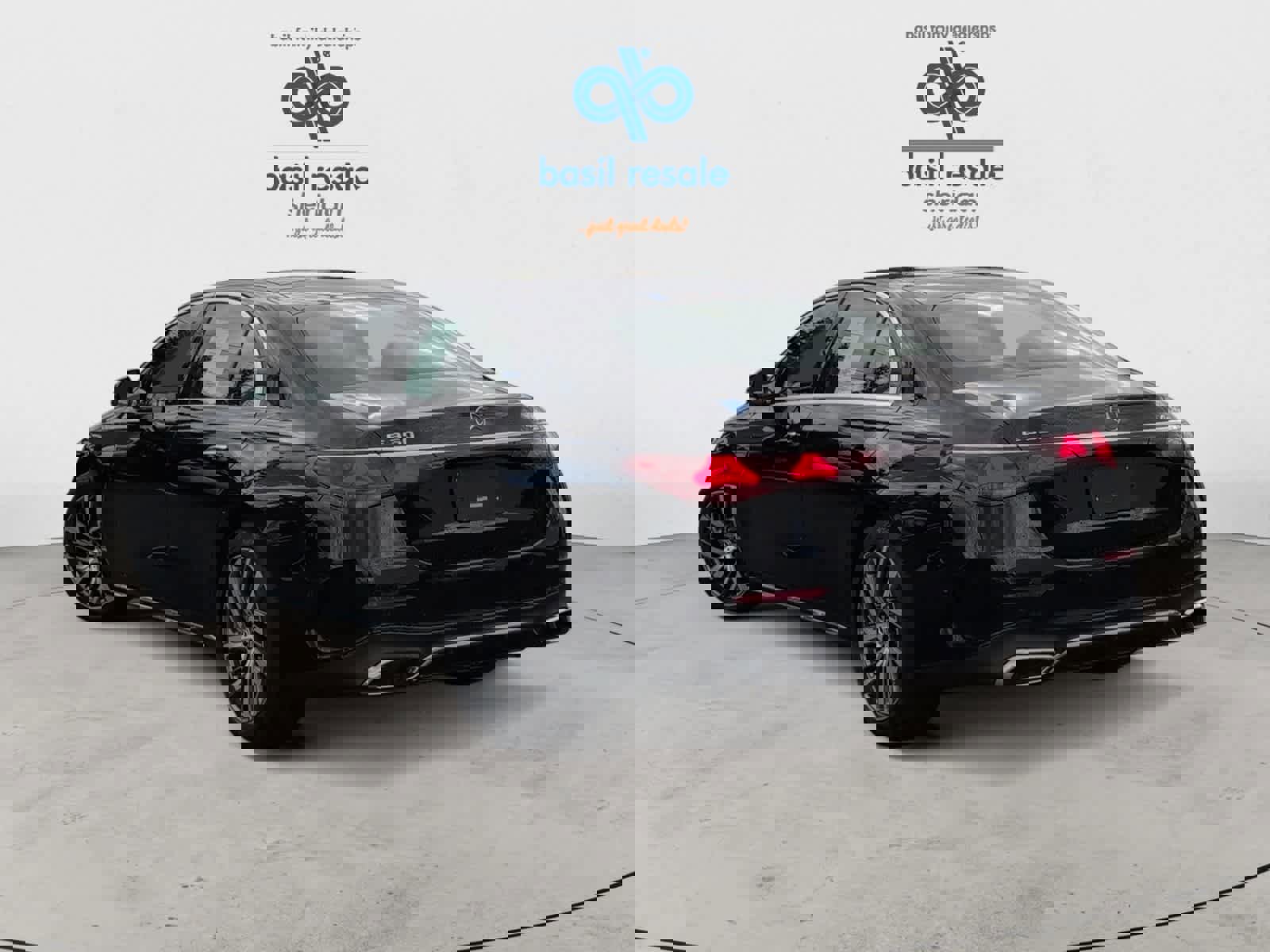 Used 2025 Mercedes-Benz E 350 4MATIC Sedan image 10