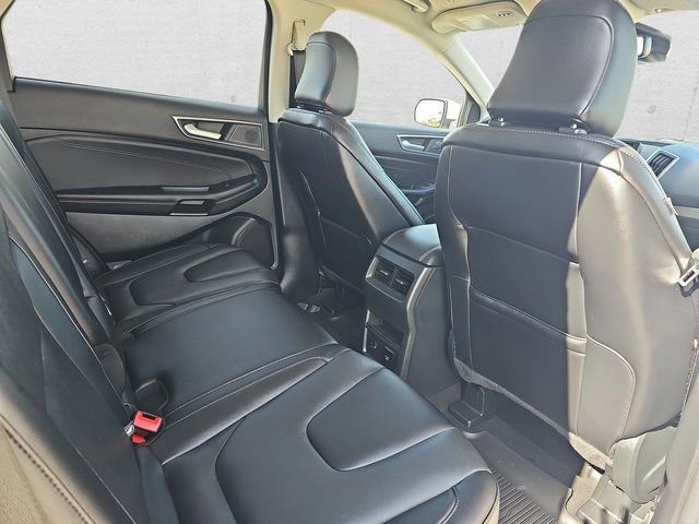 Used 2022 Ford Edge Titanium image 11