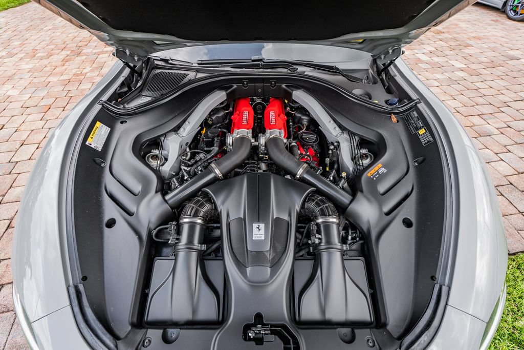 Used 2022 Ferrari Roma RWD image 41