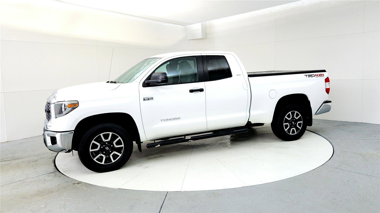 Used 2018 Toyota Tundra SR5 w/ TRD Off Road Package image 3