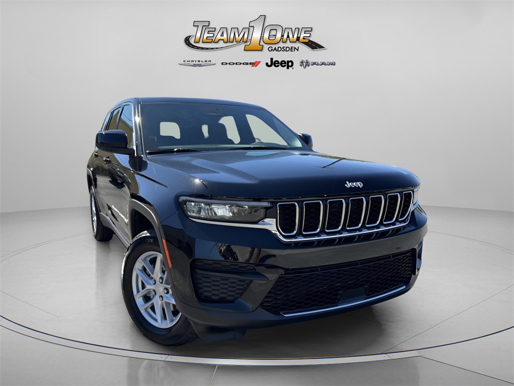 New 2025 Jeep Grand Cherokee Laredo w/ Luxury Tech Group I