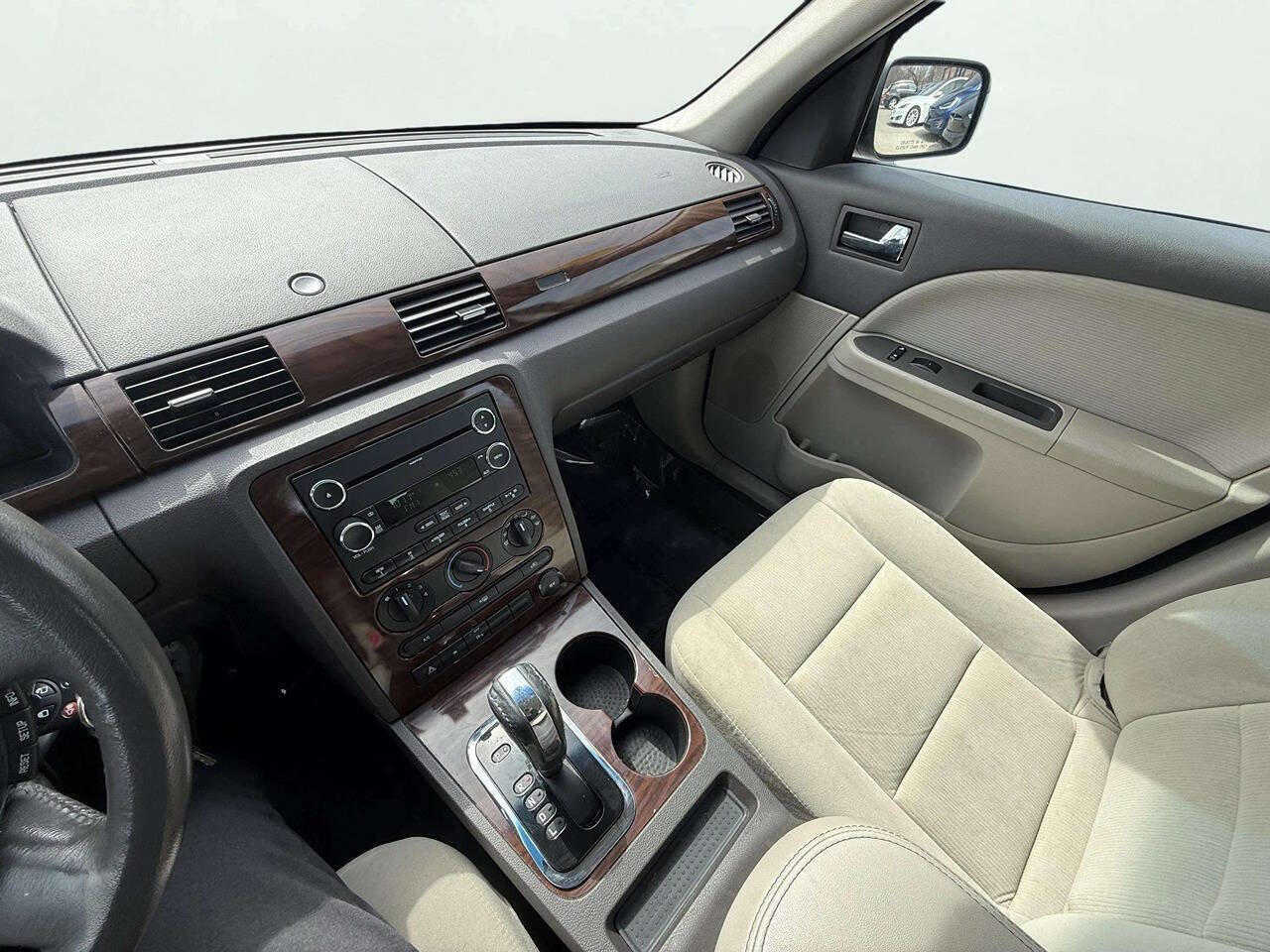 Used 2008 Ford Taurus SEL image 15