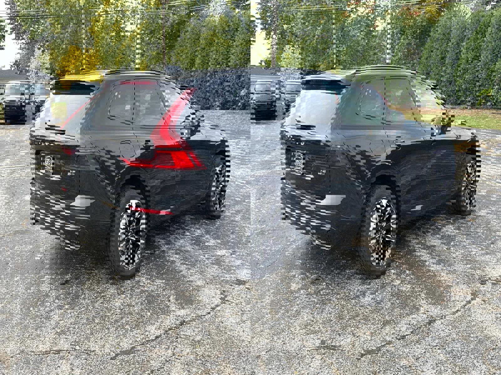 New 2026 Volvo XC60 B5 Plus w/ Climate Package image 5