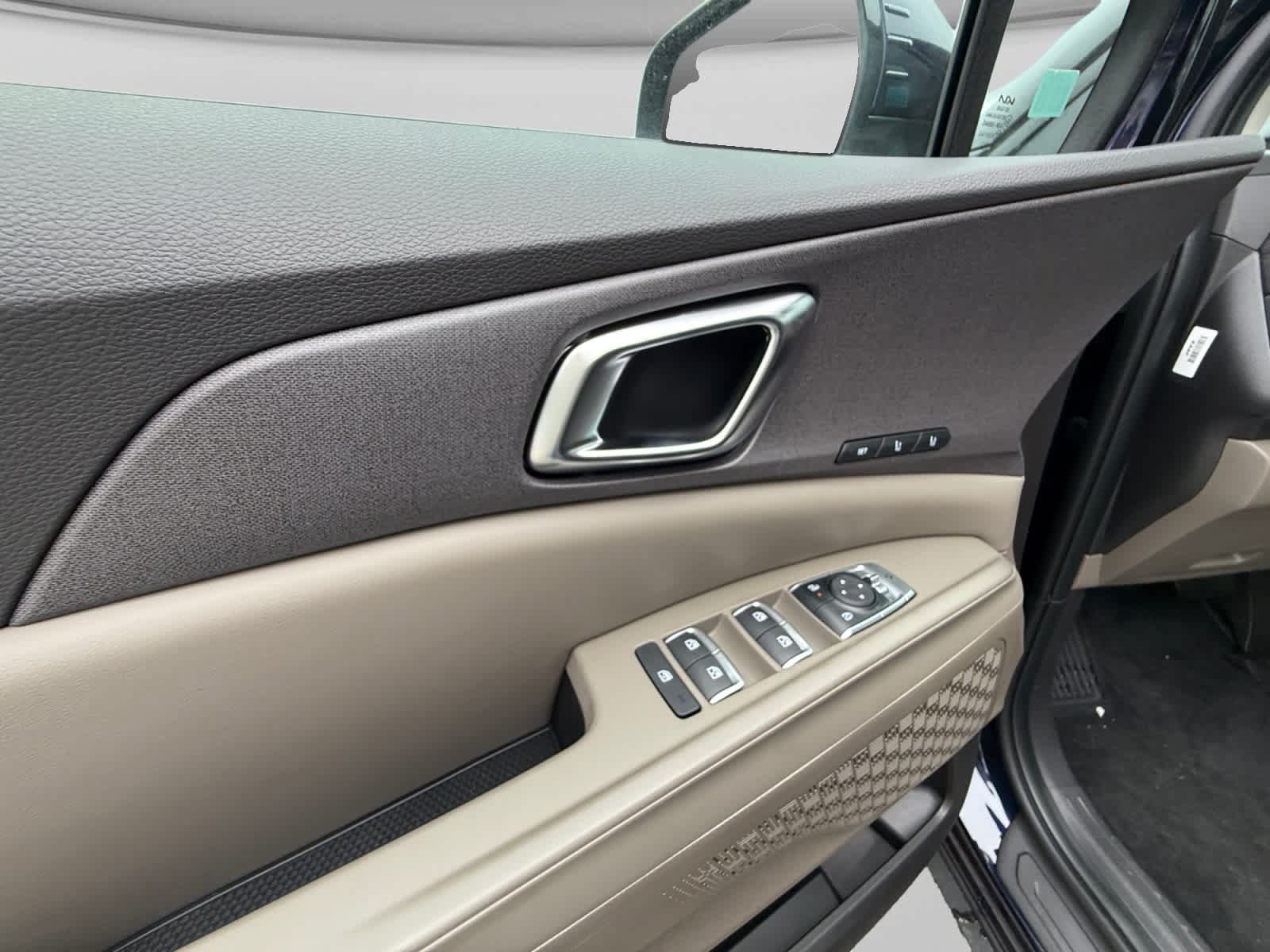 New 2027 Kia Carnival EX FWD image 10