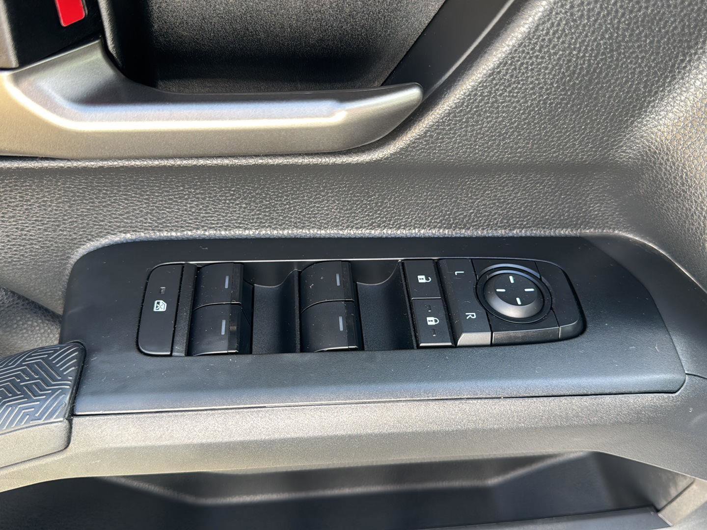 Used 2024 Toyota Tacoma TRD Off-Road w/ TRD Off Road Upgrade Package image 12