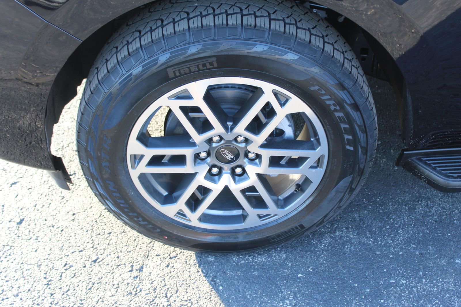 New 2025 Ford Expedition Active image 23