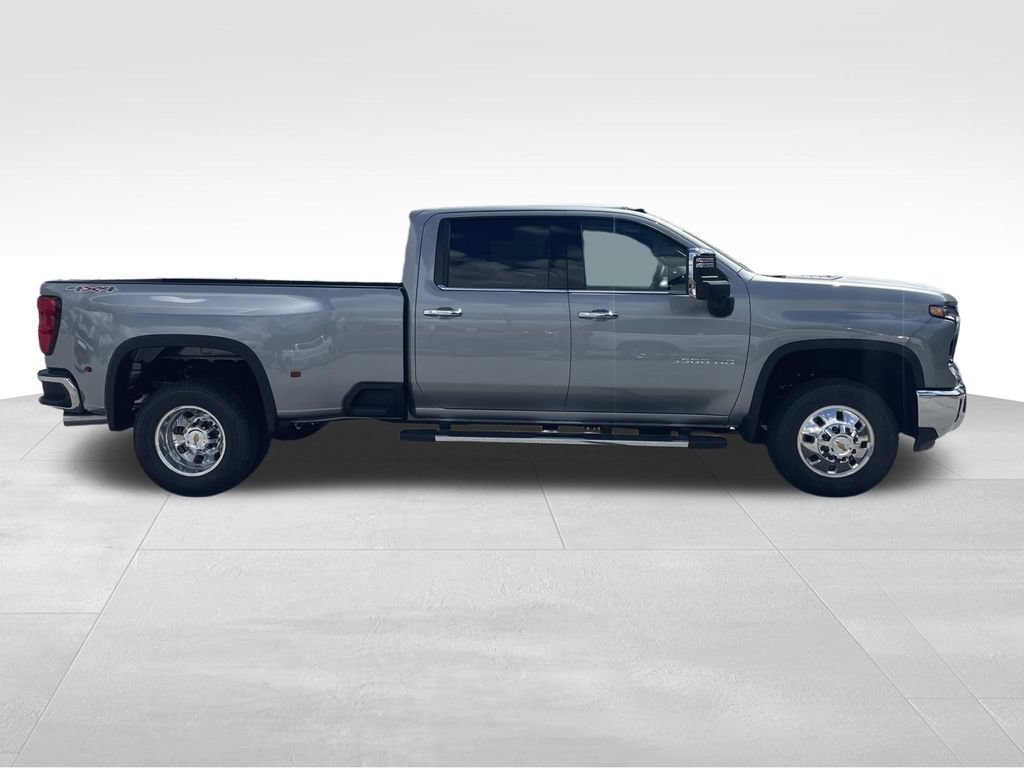 New 2026 Chevrolet Silverado 3500 LTZ w/ LTZ Plus Package AWD/4WD image 2