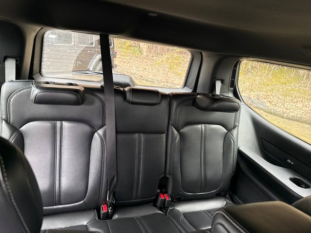 Used 2023 Jeep Wagoneer 4WD image 14