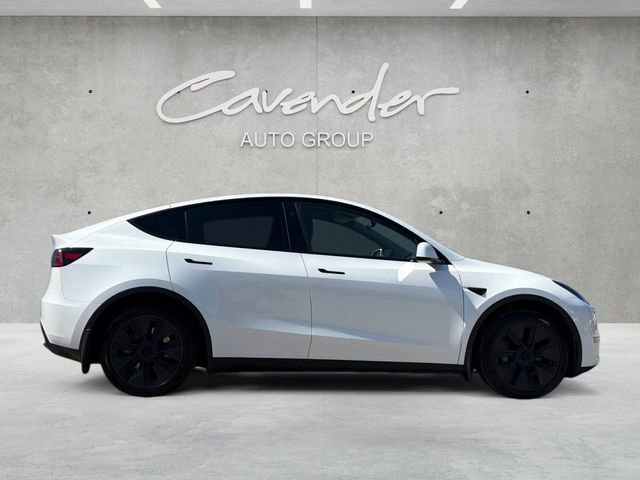 Used 2024 Tesla Model Y Long Range image 17