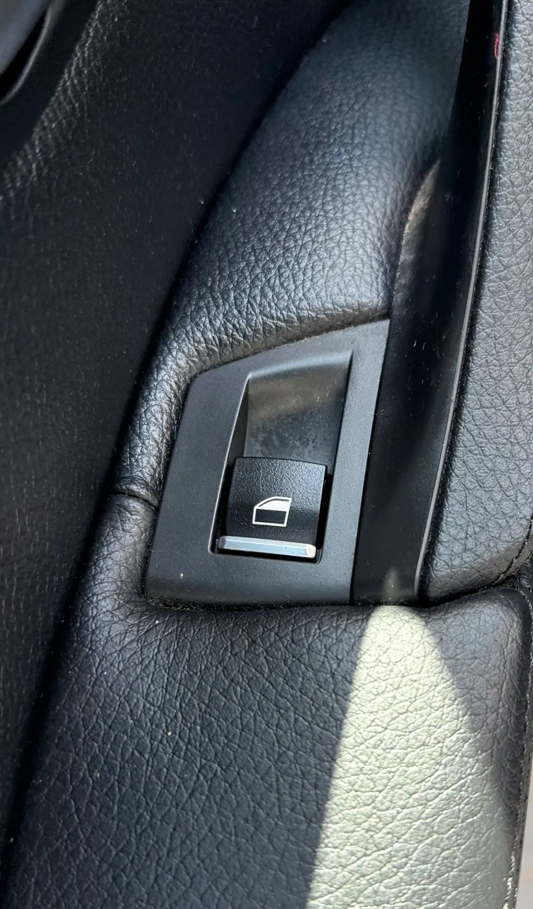 Used 2014 BMW 528i xDrive Sedan AWD/4WD image 28