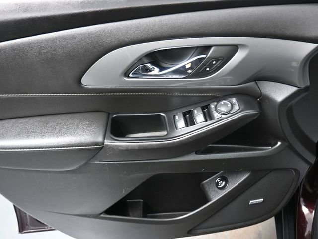 Used 2023 Chevrolet Traverse LT w/ LT Premium Package image 13