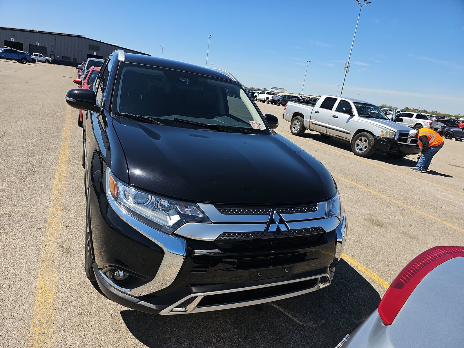Used 2020 Mitsubishi Outlander SEL image 2