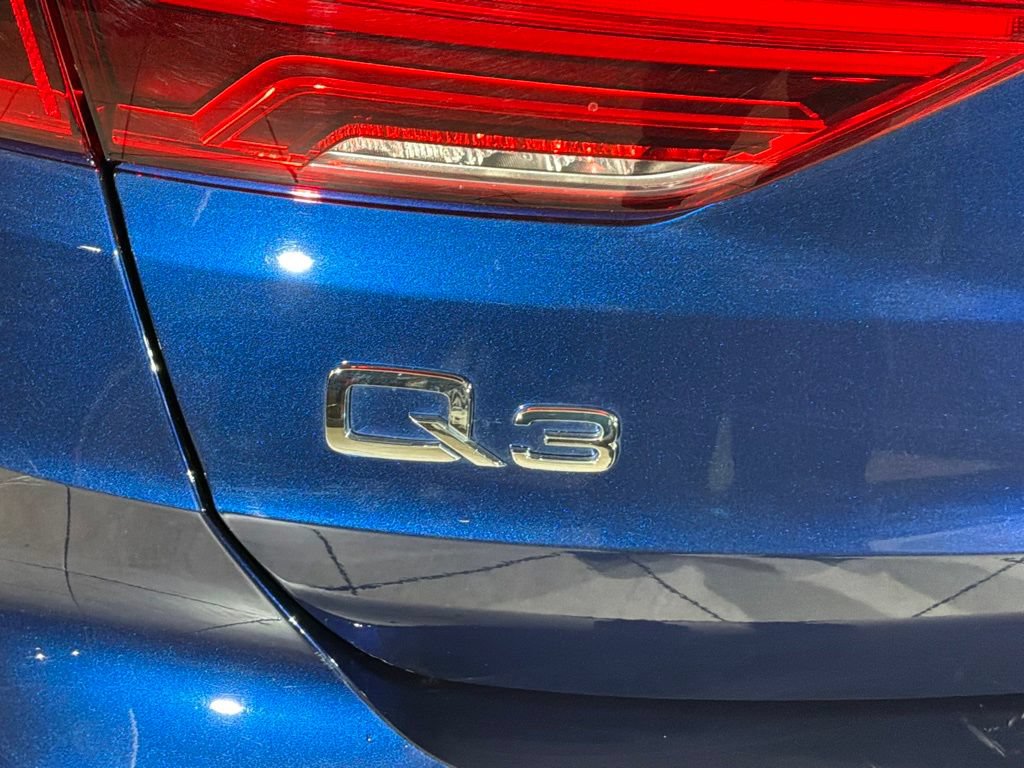 Used 2025 Audi Q3 2.0T Premium AWD/4WD image 24