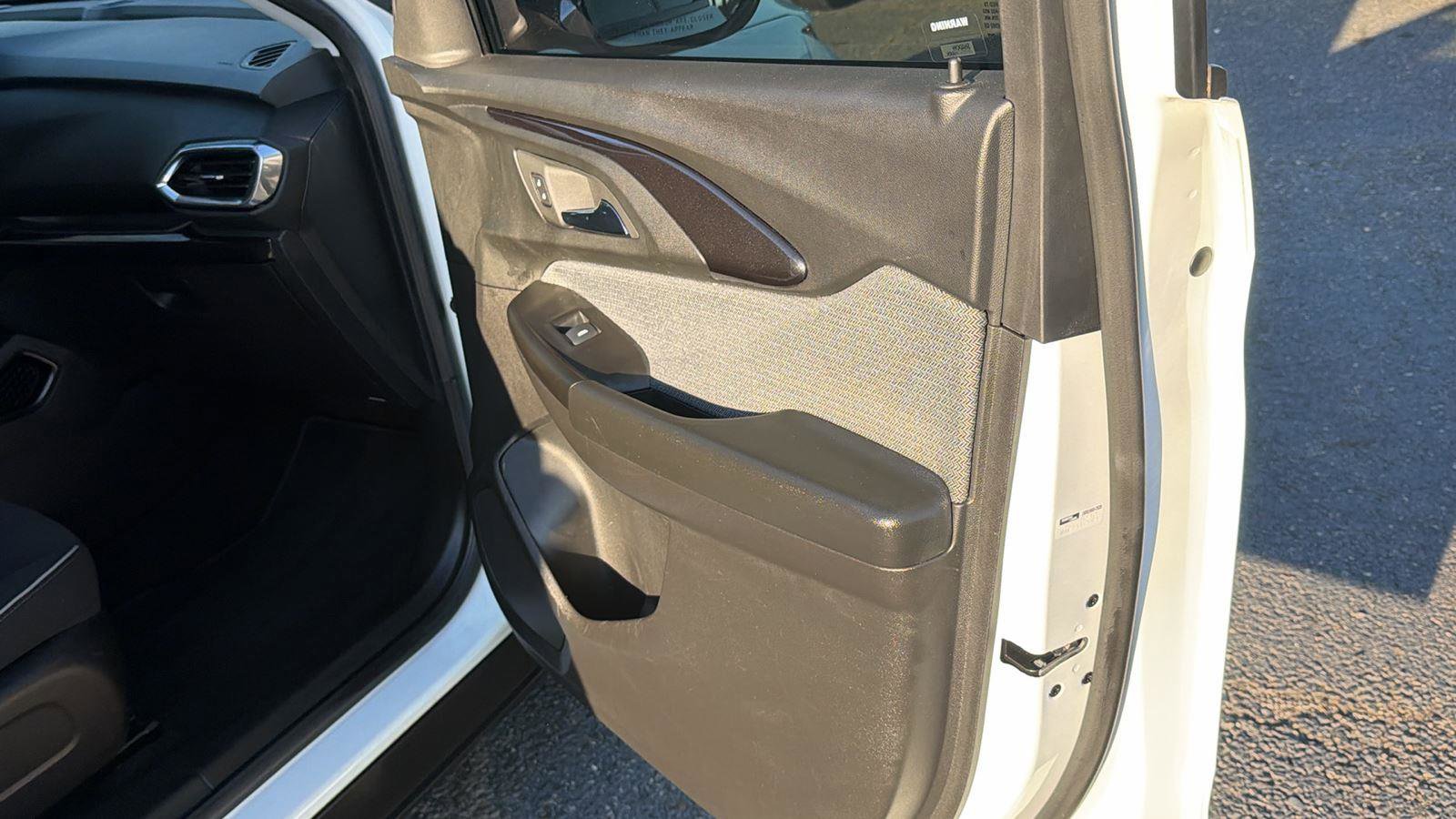 Used 2023 Chevrolet TrailBlazer LT image 14