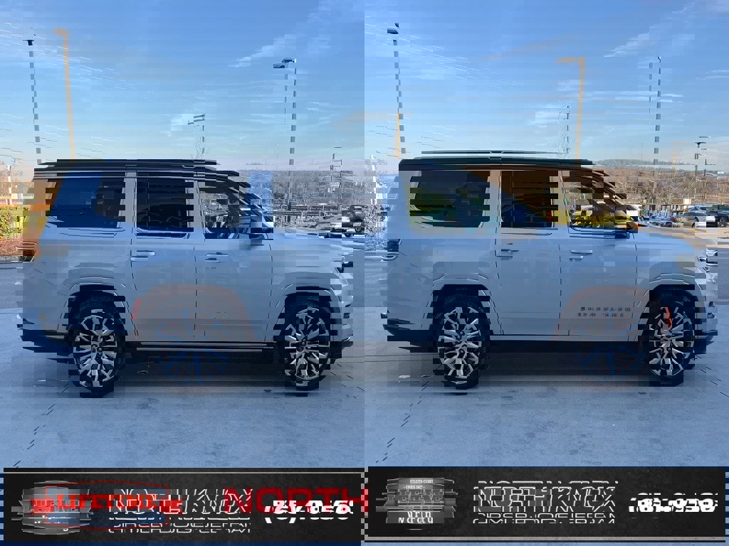 Used 2024 Jeep Grand Wagoneer L Series III image 25