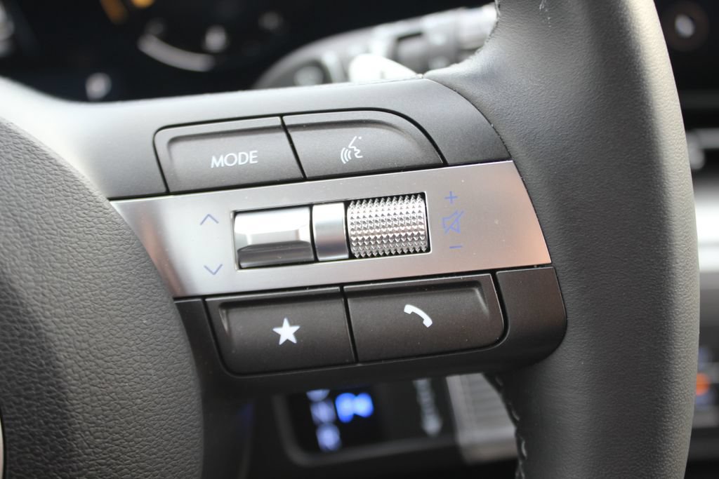 Used 2026 Hyundai Kona SEL Premium AWD/4WD image 19