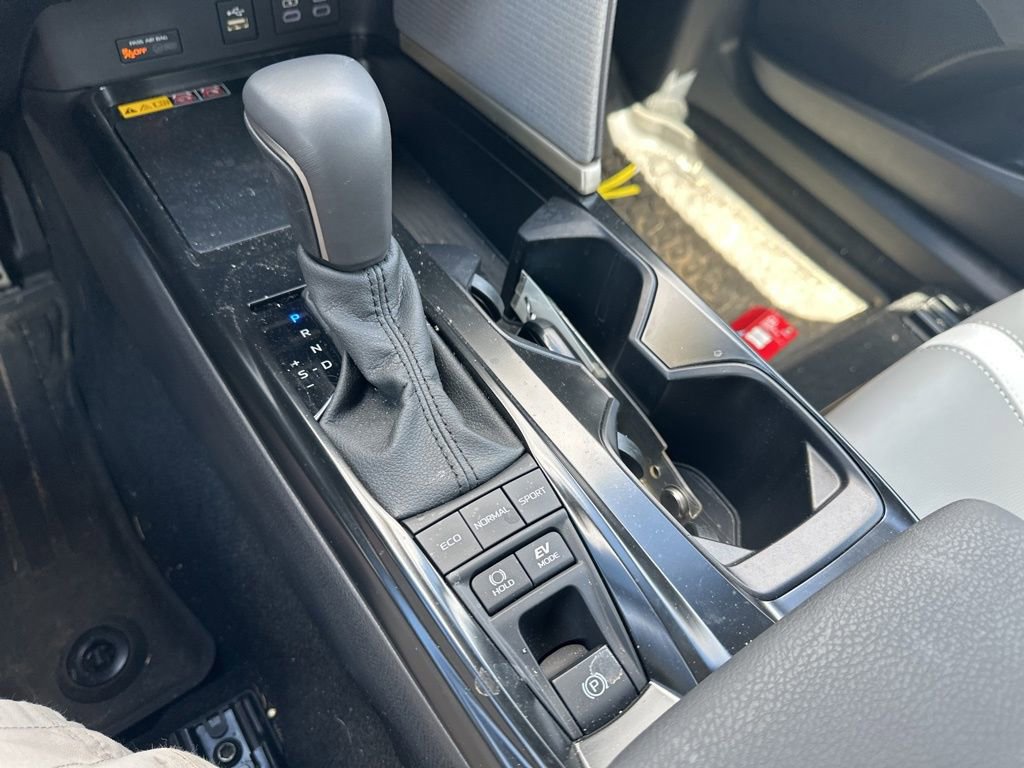 Used 2025 Toyota Camry SE image 26