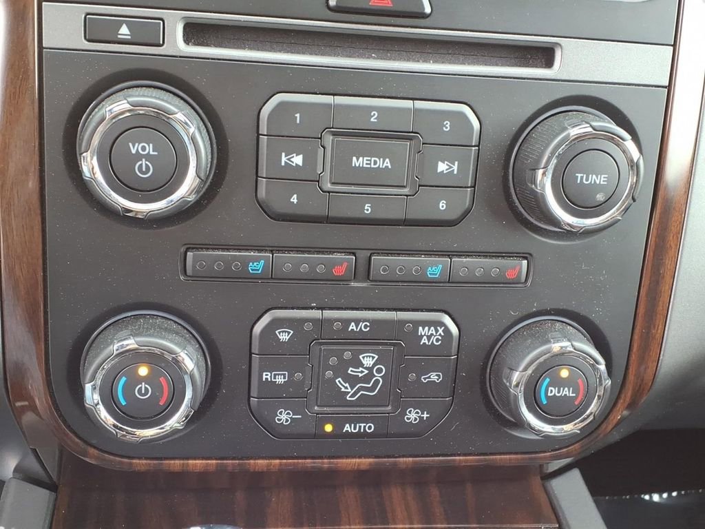 Used 2016 Ford Expedition EL Platinum image 24