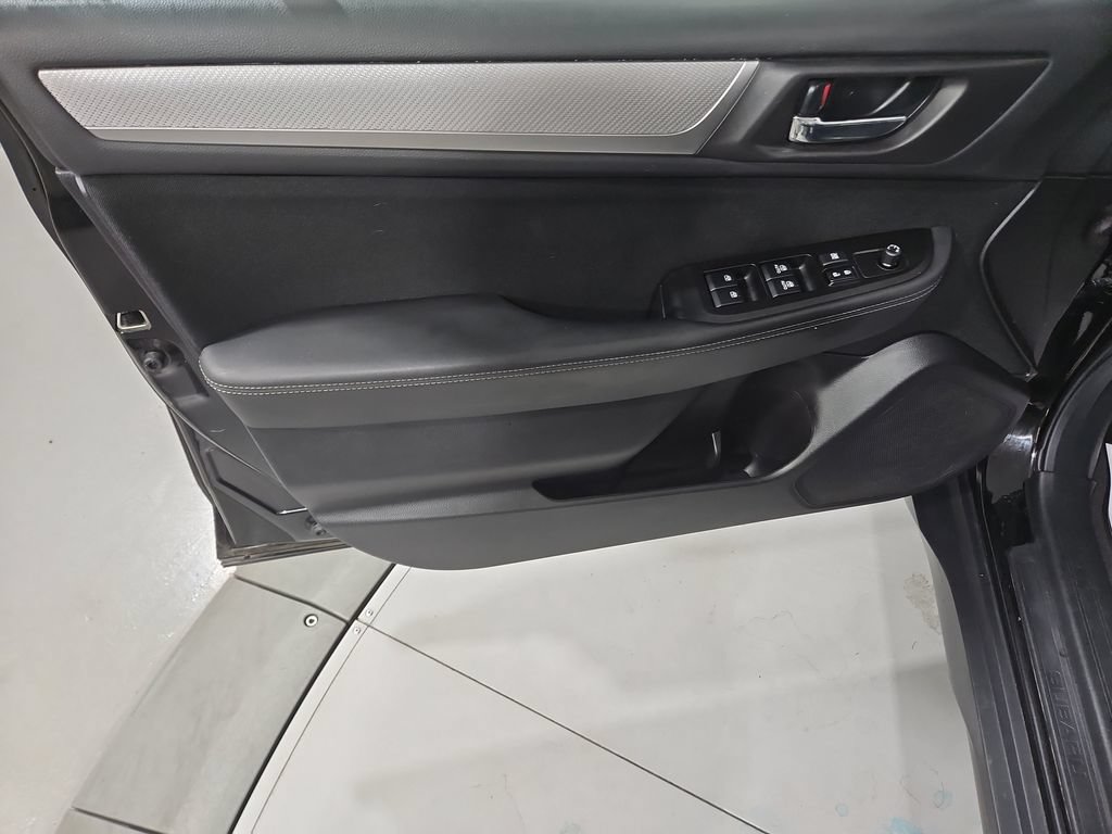 Used 2017 Subaru Outback 2.5i Premium AWD/4WD image 11