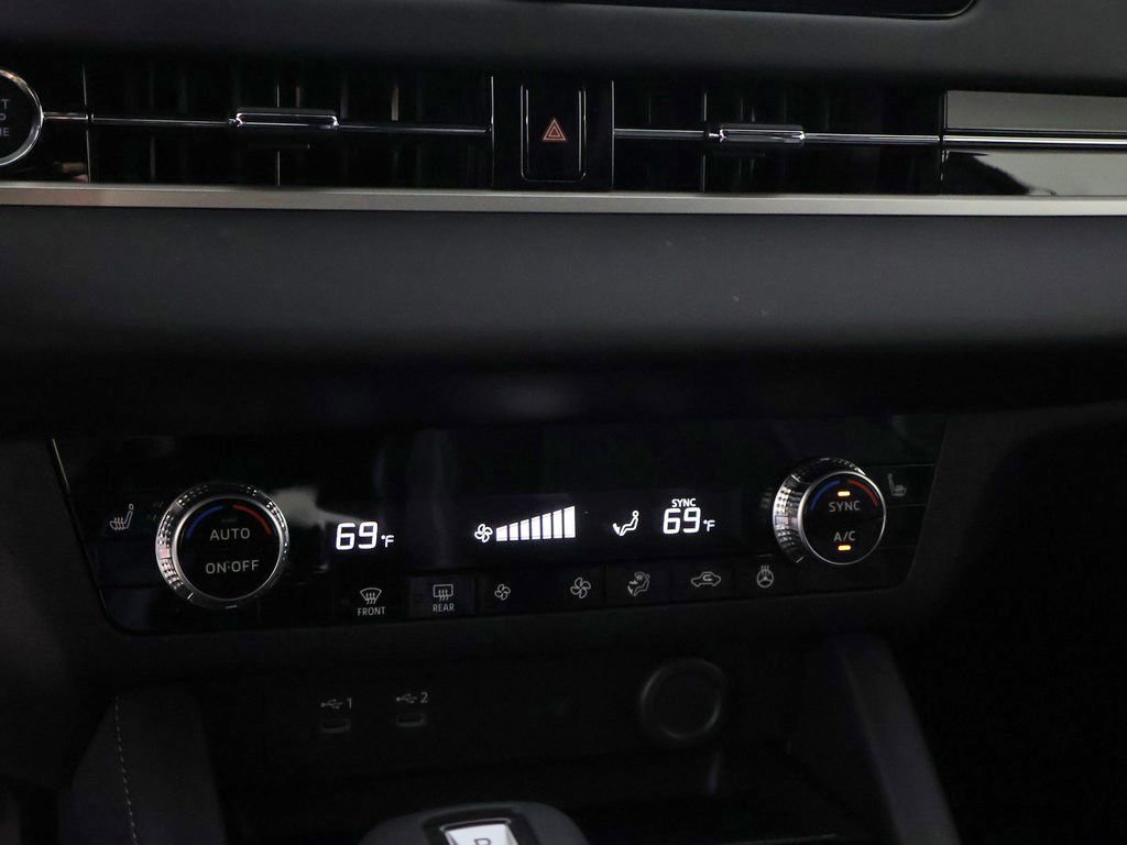 New 2026 Mitsubishi Outlander LE FWD image 43