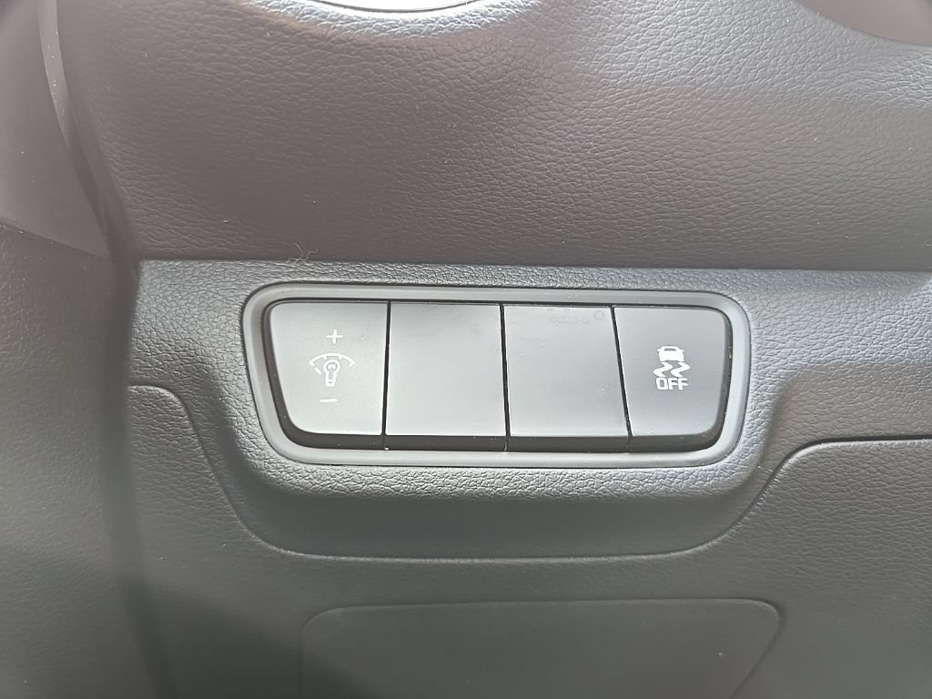 Certified 2023 Kia Forte LXS FWD image 19