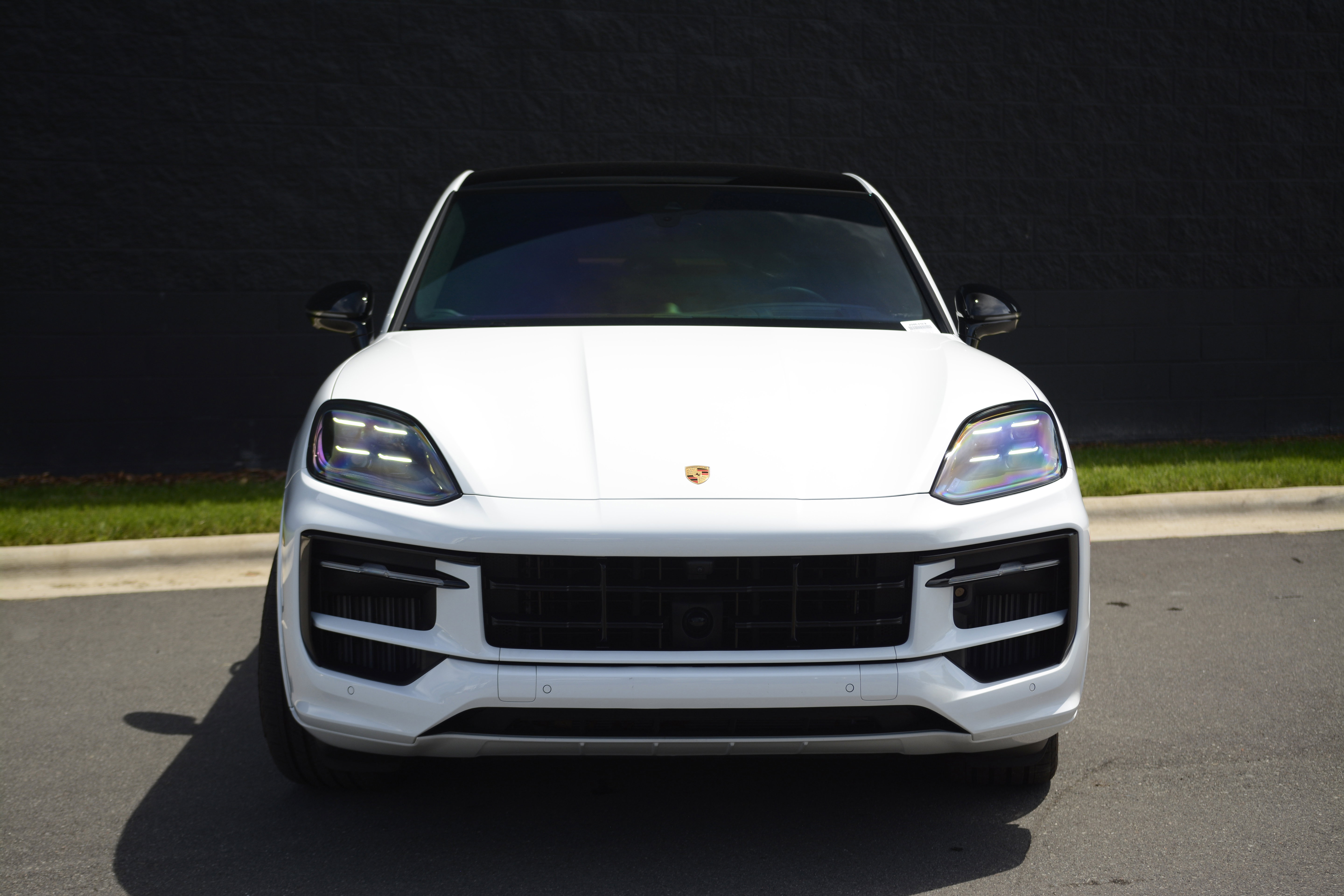 Used 2026 Porsche Cayenne GTS AWD/4WD image 8
