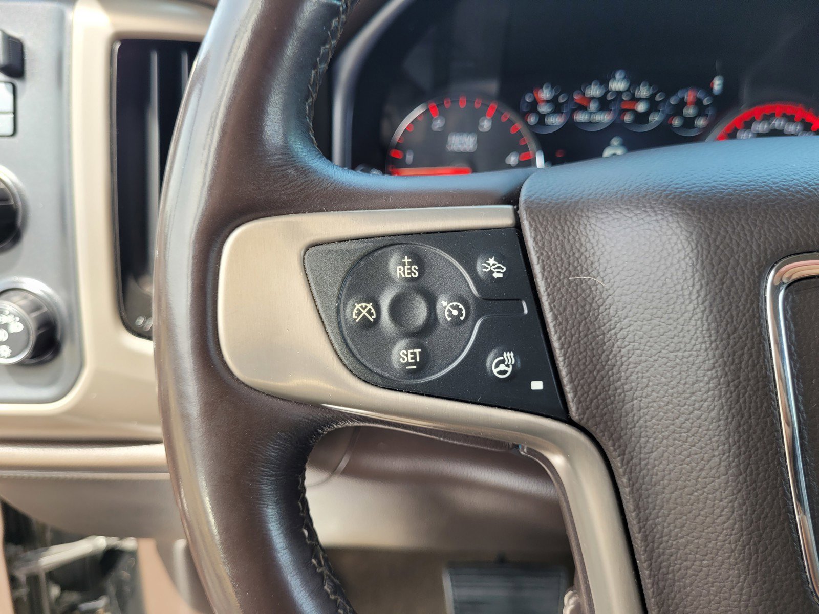 Used 2015 GMC Sierra 2500 Denali w/ Duramax Plus Package image 20