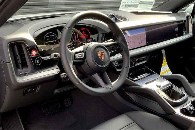 New 2026 Porsche Cayenne Coupe image 4