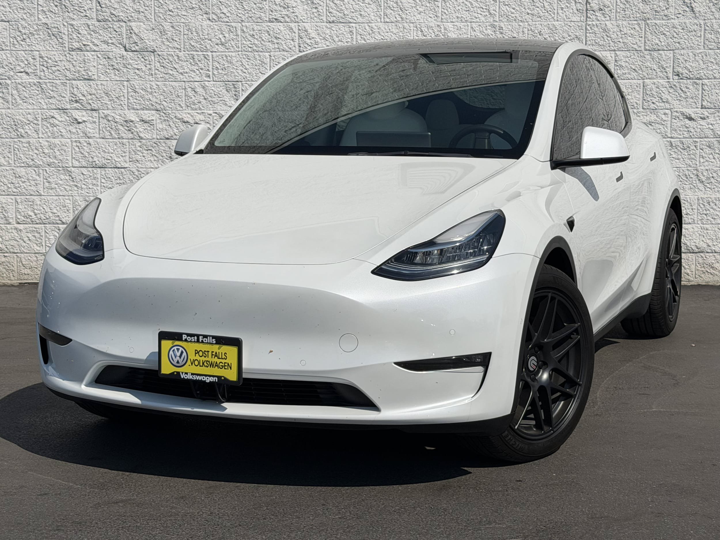 Used 2021 Tesla Model Y Long Range AWD/4WD image 3