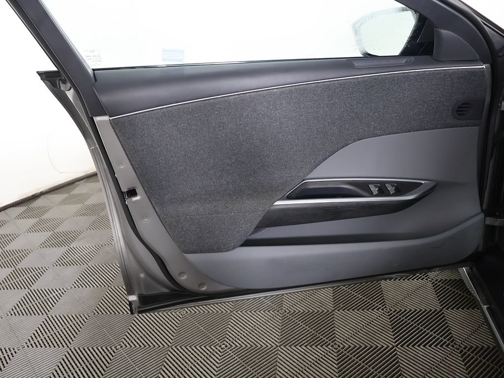 Used 2024 Lucid Air Pure RWD image 19