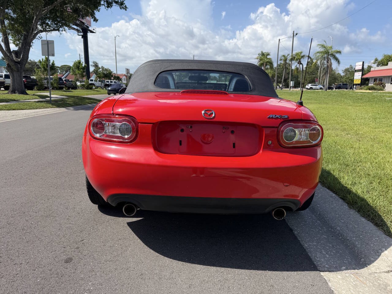 Used 2013 MAZDA MX-5 Miata Sport RWD image 6