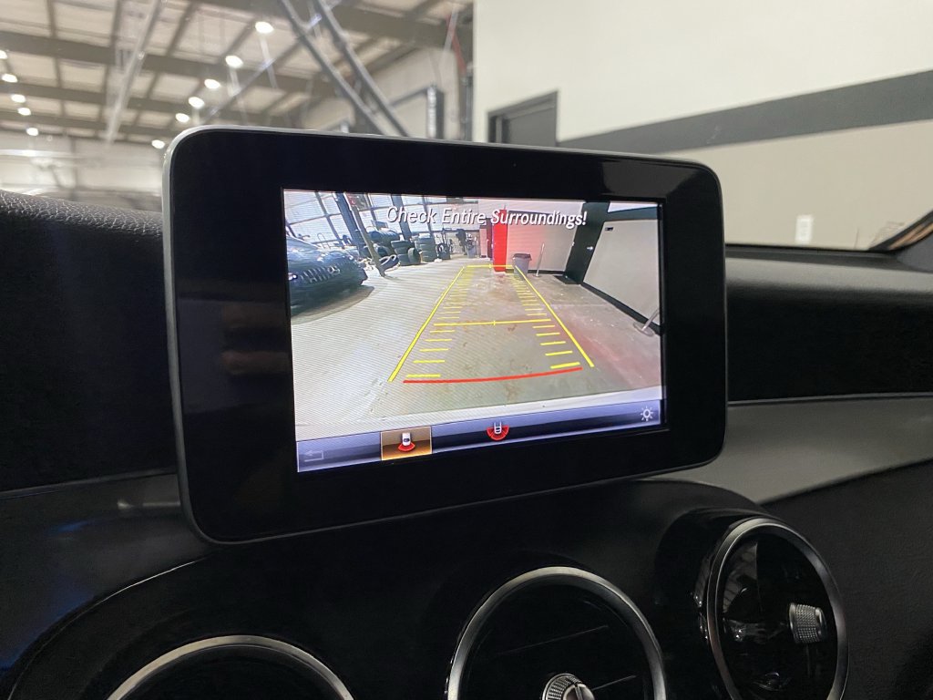 Used 2019 Mercedes-Benz GLC 300 image 6