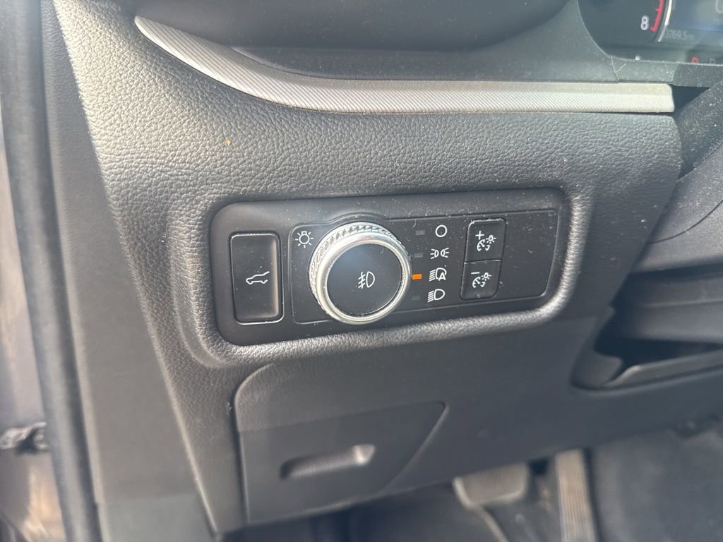 Used 2023 Ford Explorer XLT w/ Equipment Group 202A image 22