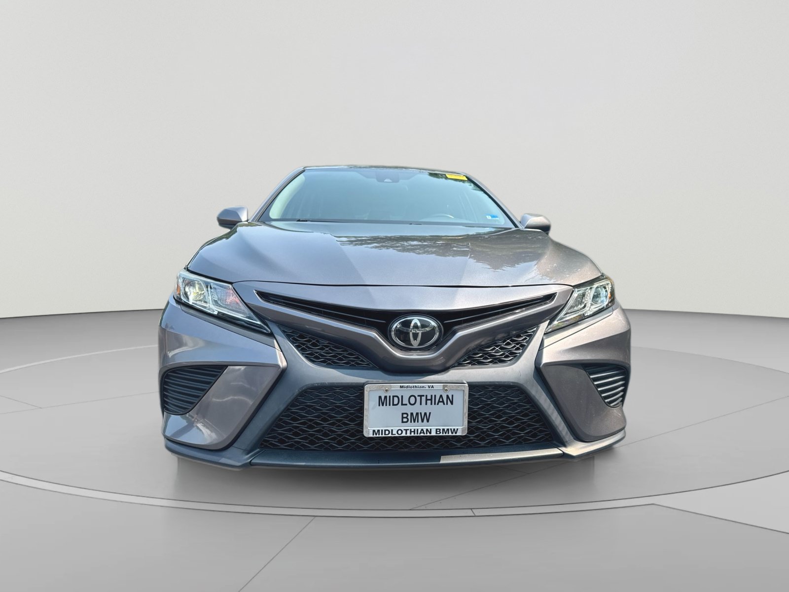 Used 2019 Toyota Camry SE FWD image 4