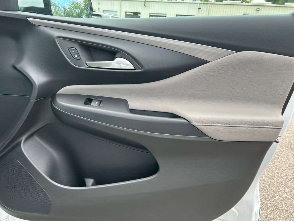 Used 2025 Buick Envista Avenir image 27