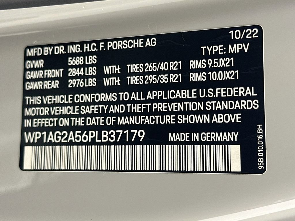 Used 2023 Porsche Macan S AWD/4WD image 33