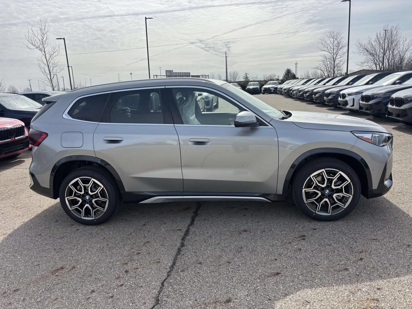 New 2026 BMW X1 xDrive28i w/ Technology Package AWD/4WD image 4
