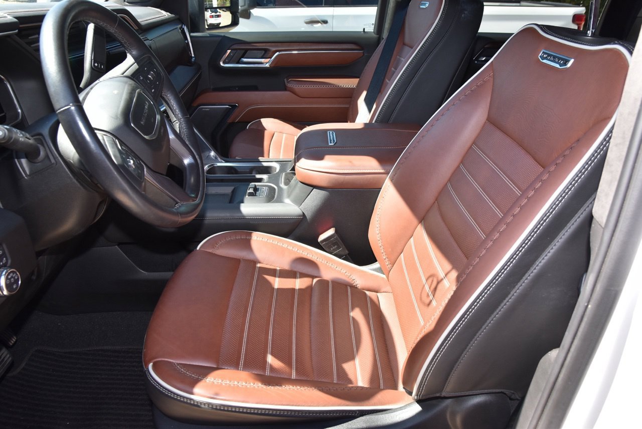 Used 2024 GMC Sierra 3500 Denali Ultimate AWD/4WD image 10