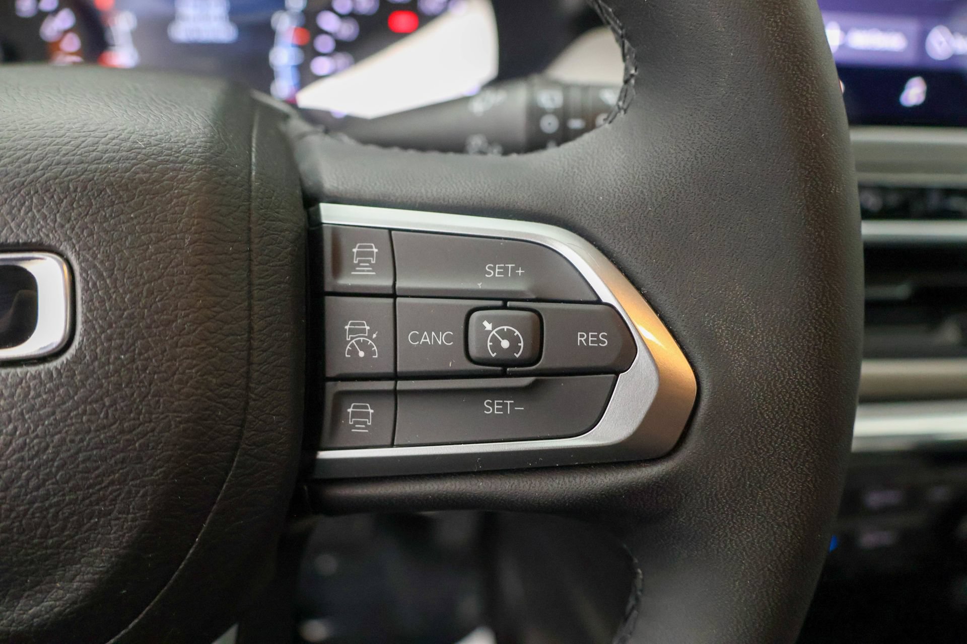 Used 2023 Jeep Compass Limited AWD/4WD image 16
