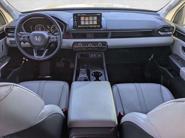 Used 2025 Honda Pilot Touring image 19