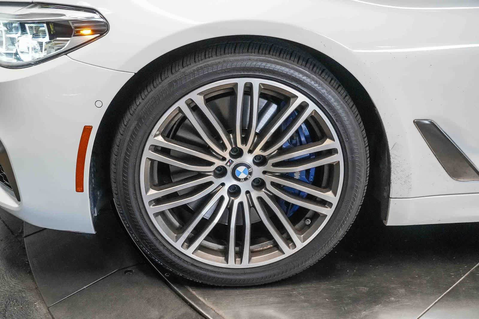 Used 2018 BMW M550i xDrive AWD/4WD image 9