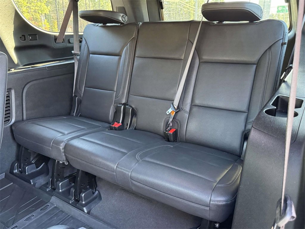 Used 2023 Chevrolet Suburban Z71 w/ Luxury Package image 16