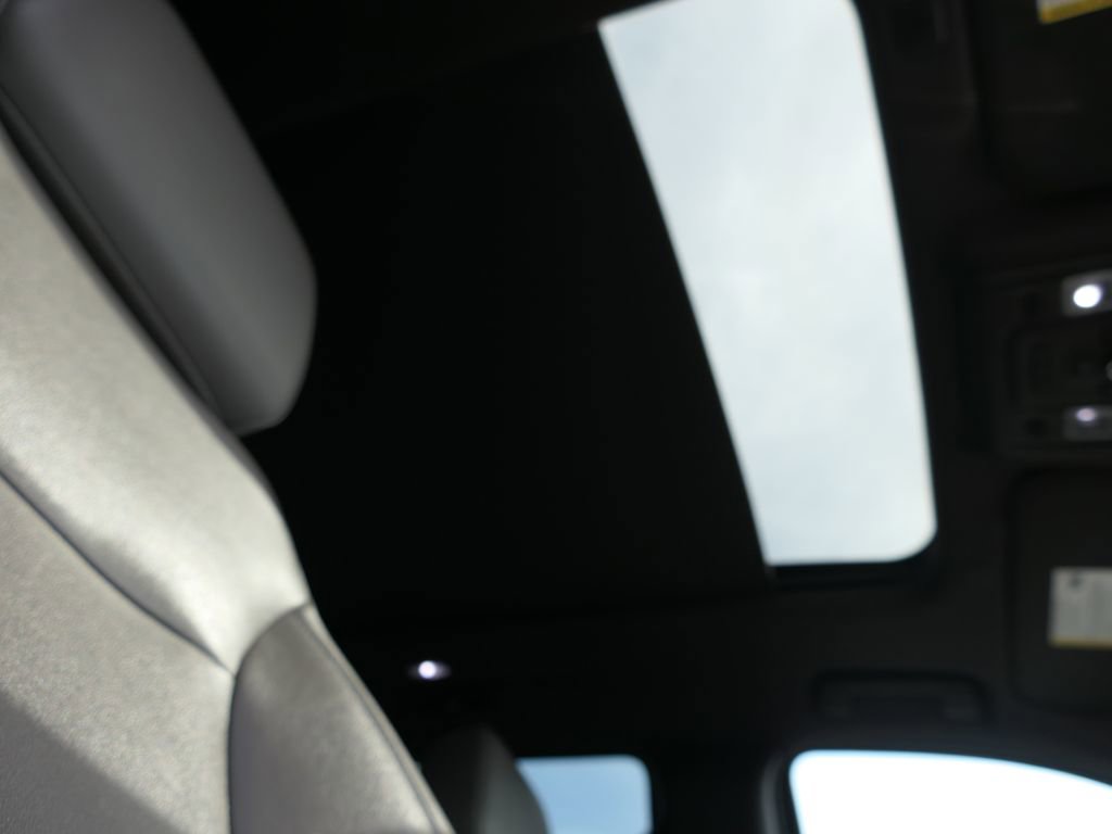 Used 2021 Chevrolet Tahoe LT w/ LT Signature Package image 28