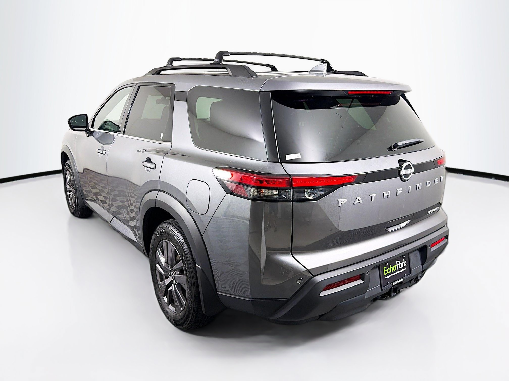 Used 2023 Nissan Pathfinder SV w/ SV Premium Package AWD/4WD image 5