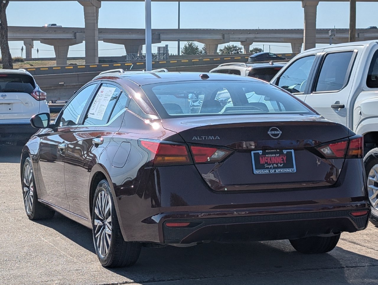 Used 2025 Nissan Altima 2.5 SV FWD image 4