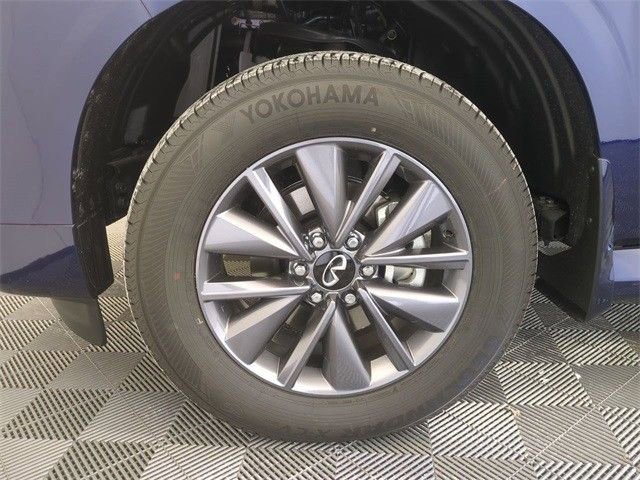 Used 2025 INFINITI QX80 Pure image 12