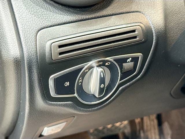 Used 2021 Mercedes-Benz GLC 300 image 16