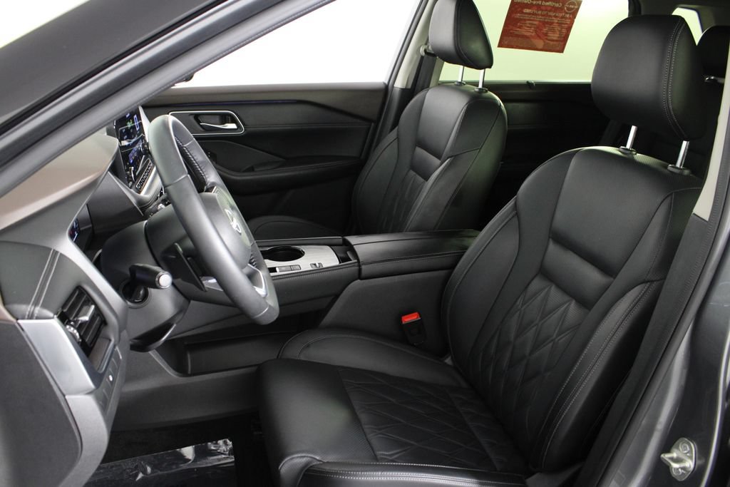 Certified 2023 Nissan Rogue Platinum FWD image 21
