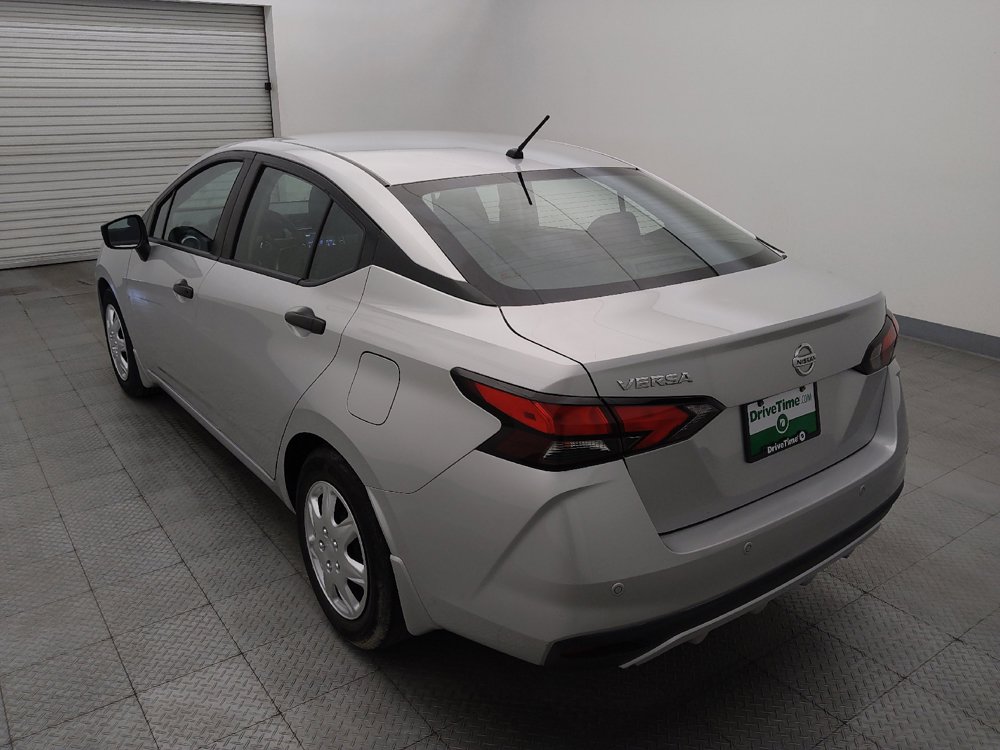 Used 2022 Nissan Versa S FWD image 5