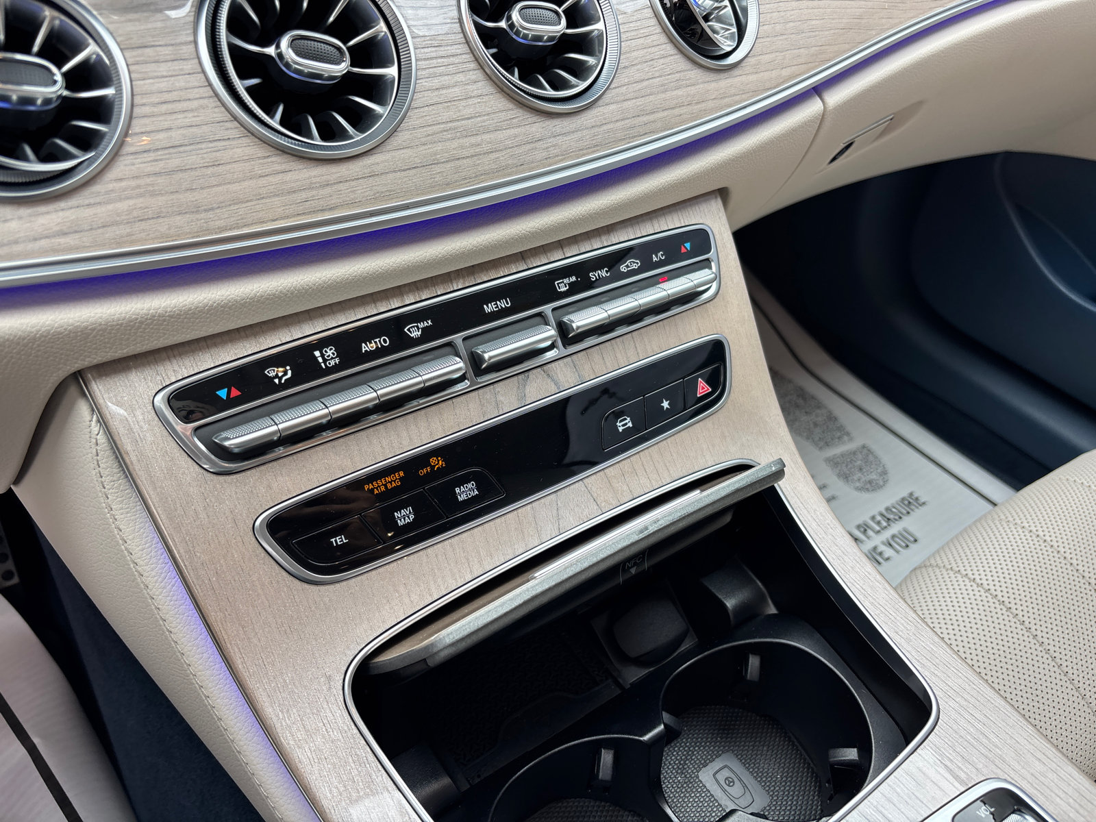 Used 2023 Mercedes-Benz E 450 4MATIC Cabriolet image 22